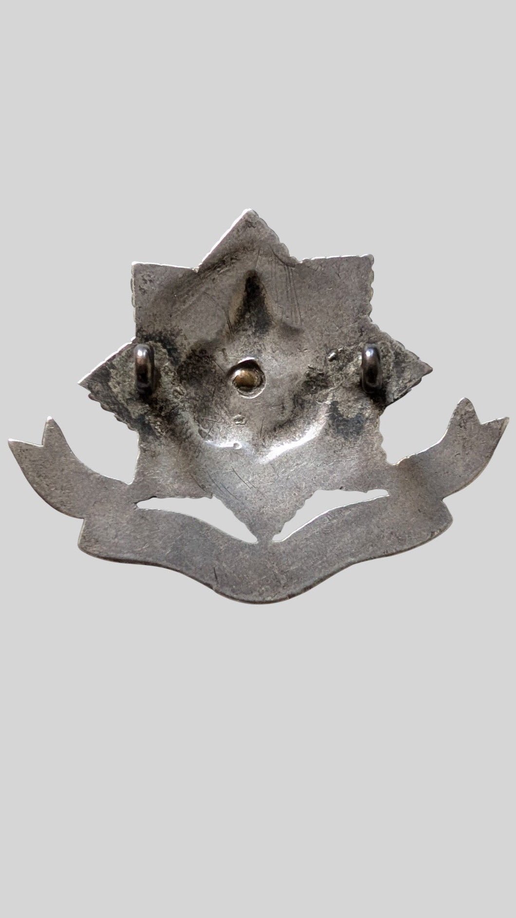 WW1 Era Cheshire Regiment Officer's Silver / Bimetal Cap Badge