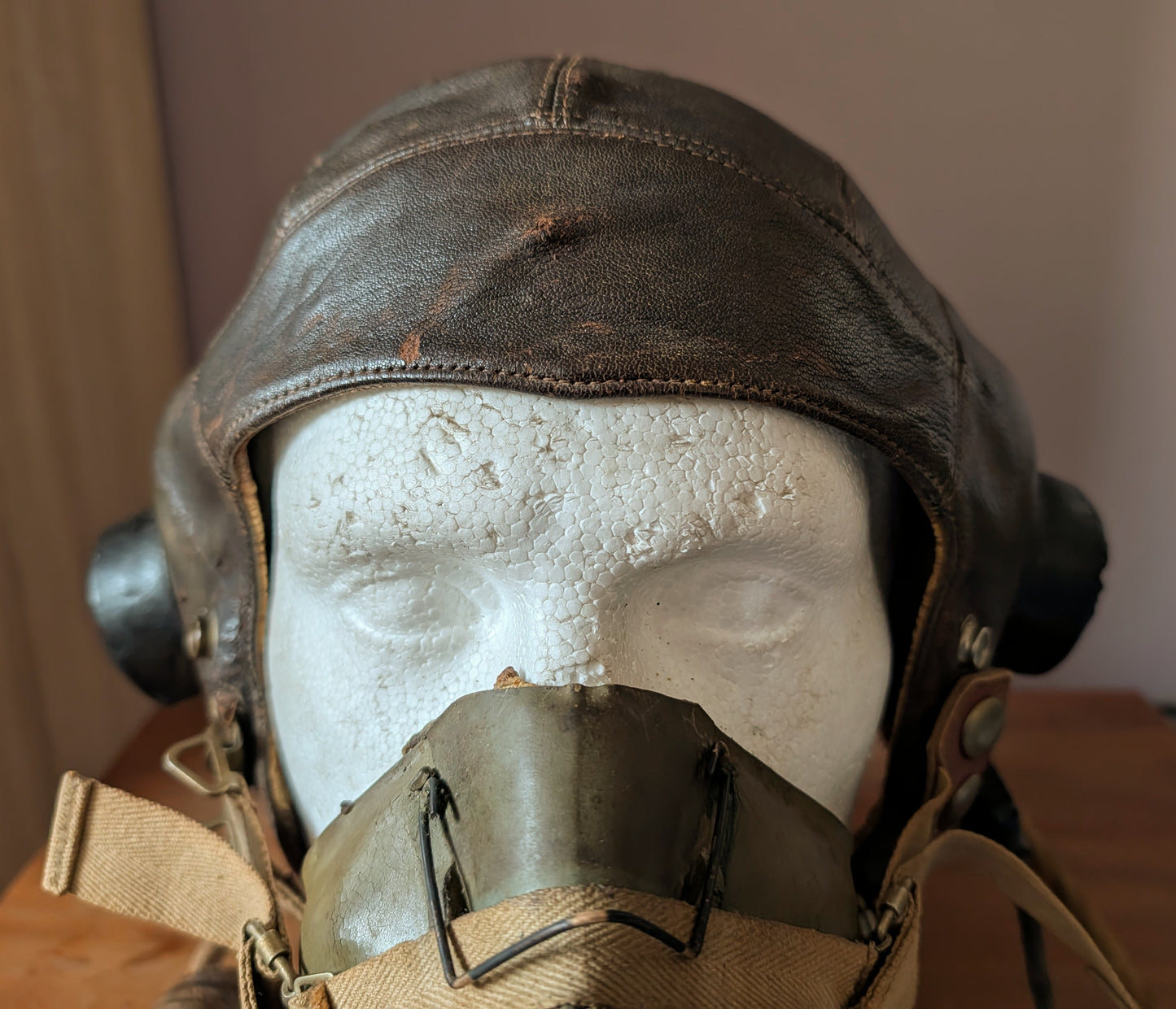 WW2 RAF TYPE C FLYING HELMET, RECEIVERS & WIRING LOOM + TYPE H MASK