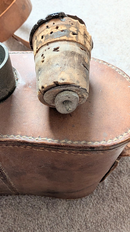 UNUSUAL & RARE WW1 BRITISH ARMY OFFICERS PRIVATE PURCHASE WATER BOTTLE LEATHER COVERED