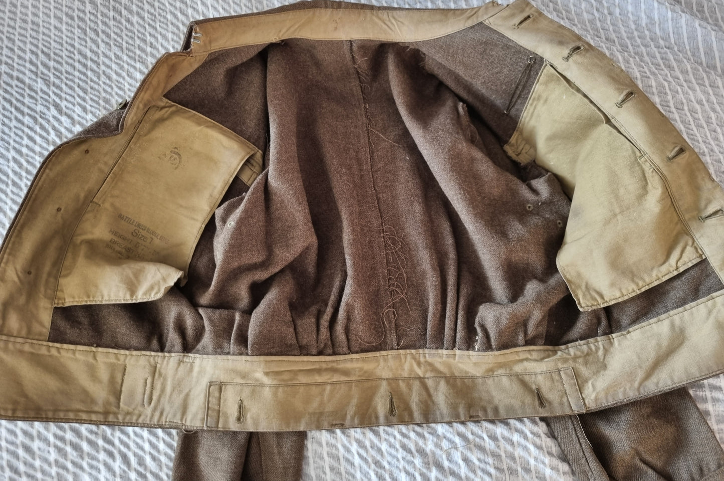 SOLD! WW2 ROYAL SIGNALS CANADIAN MADE BATTLEDRESS + SIDECAP + VE DAY PHOTOS TO THE SAME SOLDIER