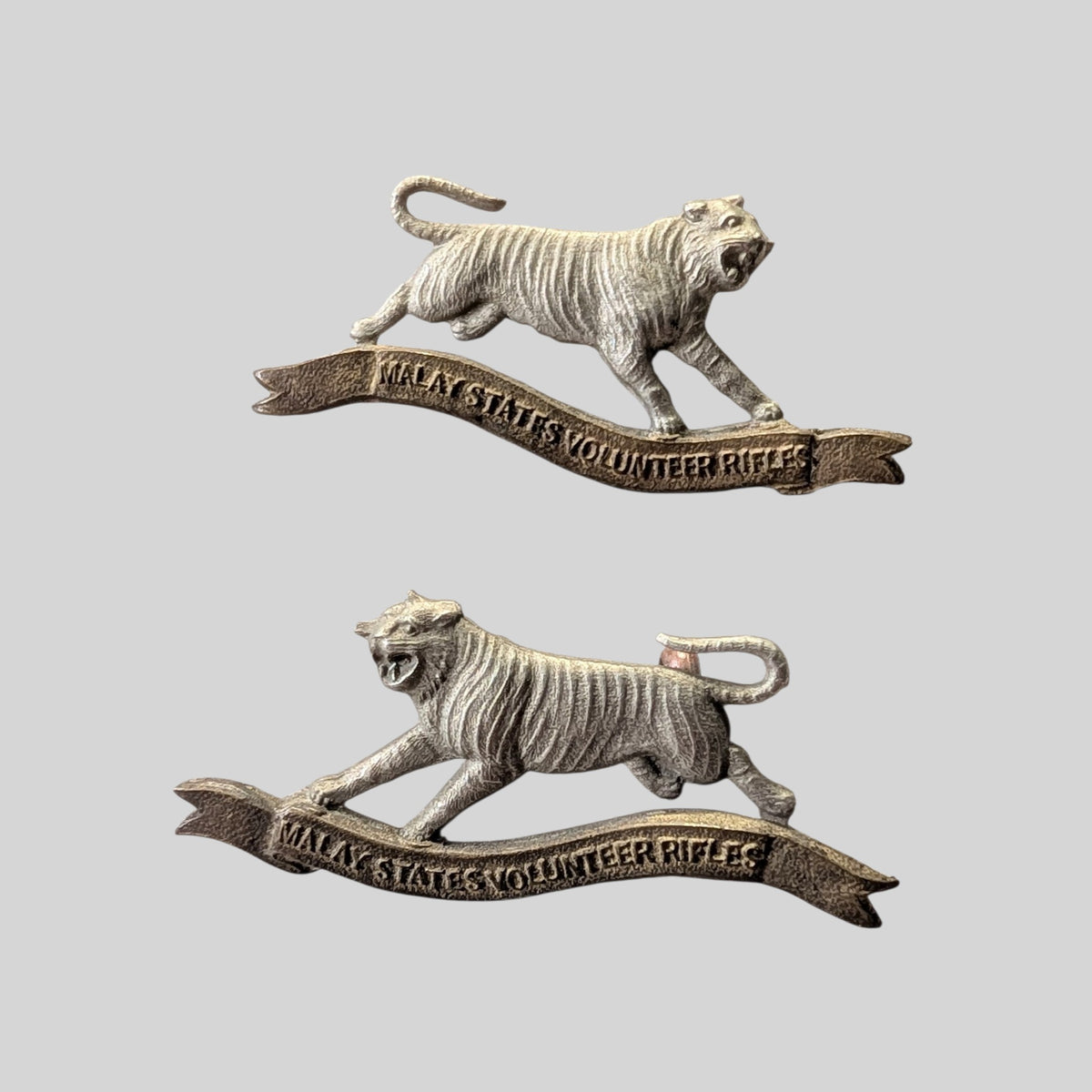 Rare Malay States Volunteer Rifles Bimetal Collar Badge Pair 1902-21