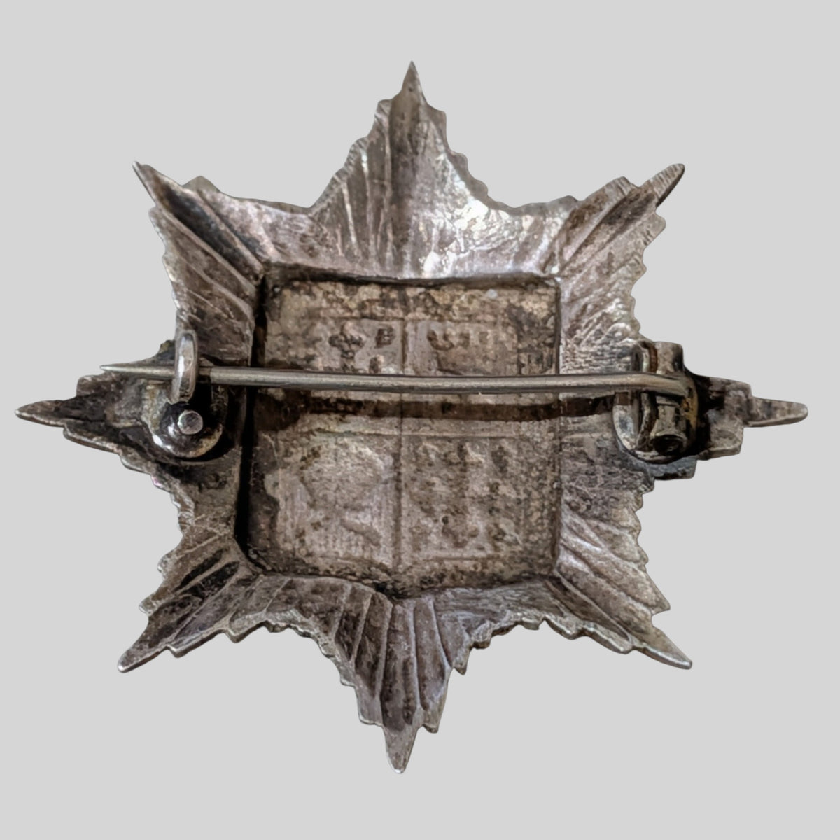 WW1 13th London Regiment Unmarked Silver Sweetheart Badge