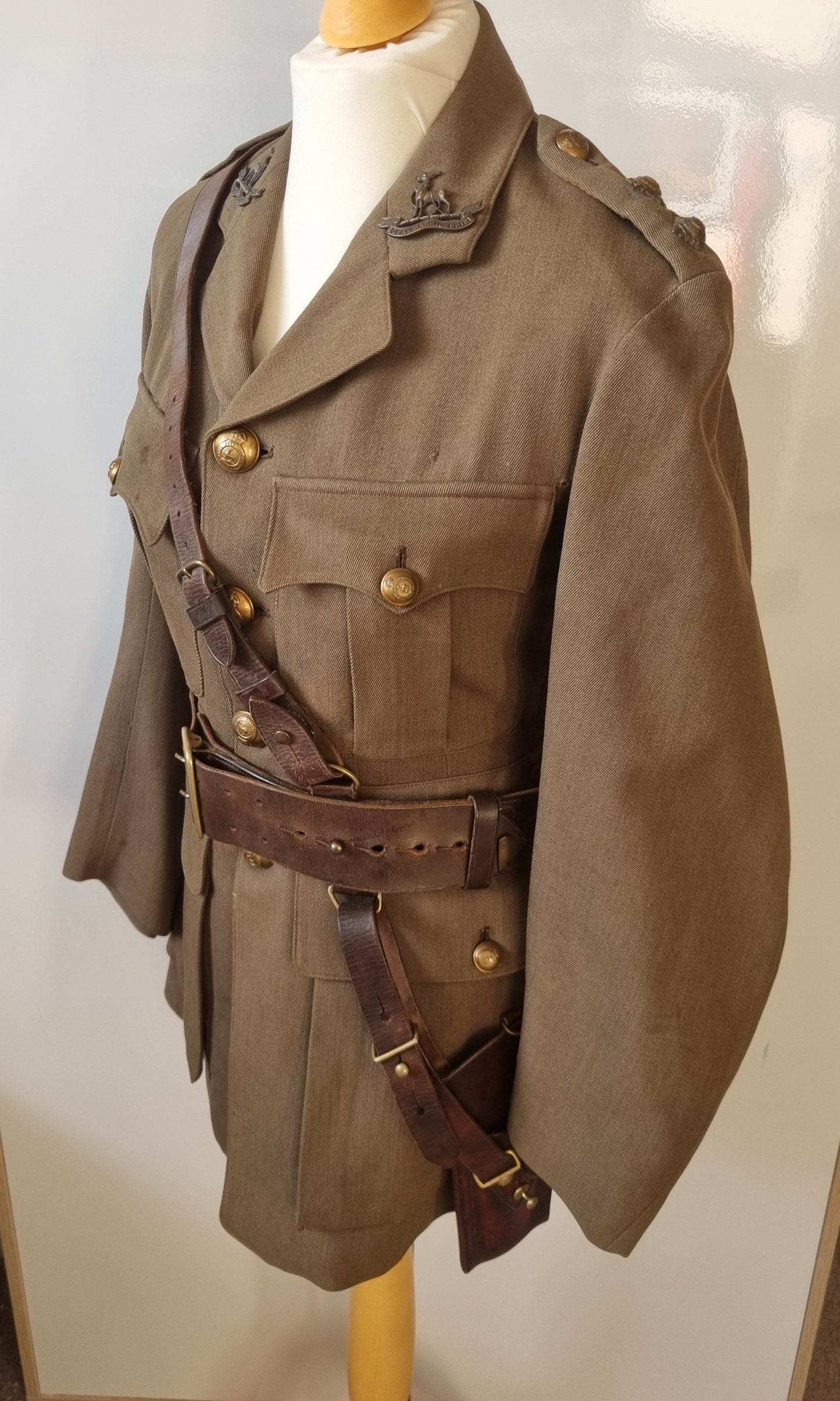 WW1 British Army Lieutenant Uniform Jacket Royal Warwickshire Regiment & Sam Browne