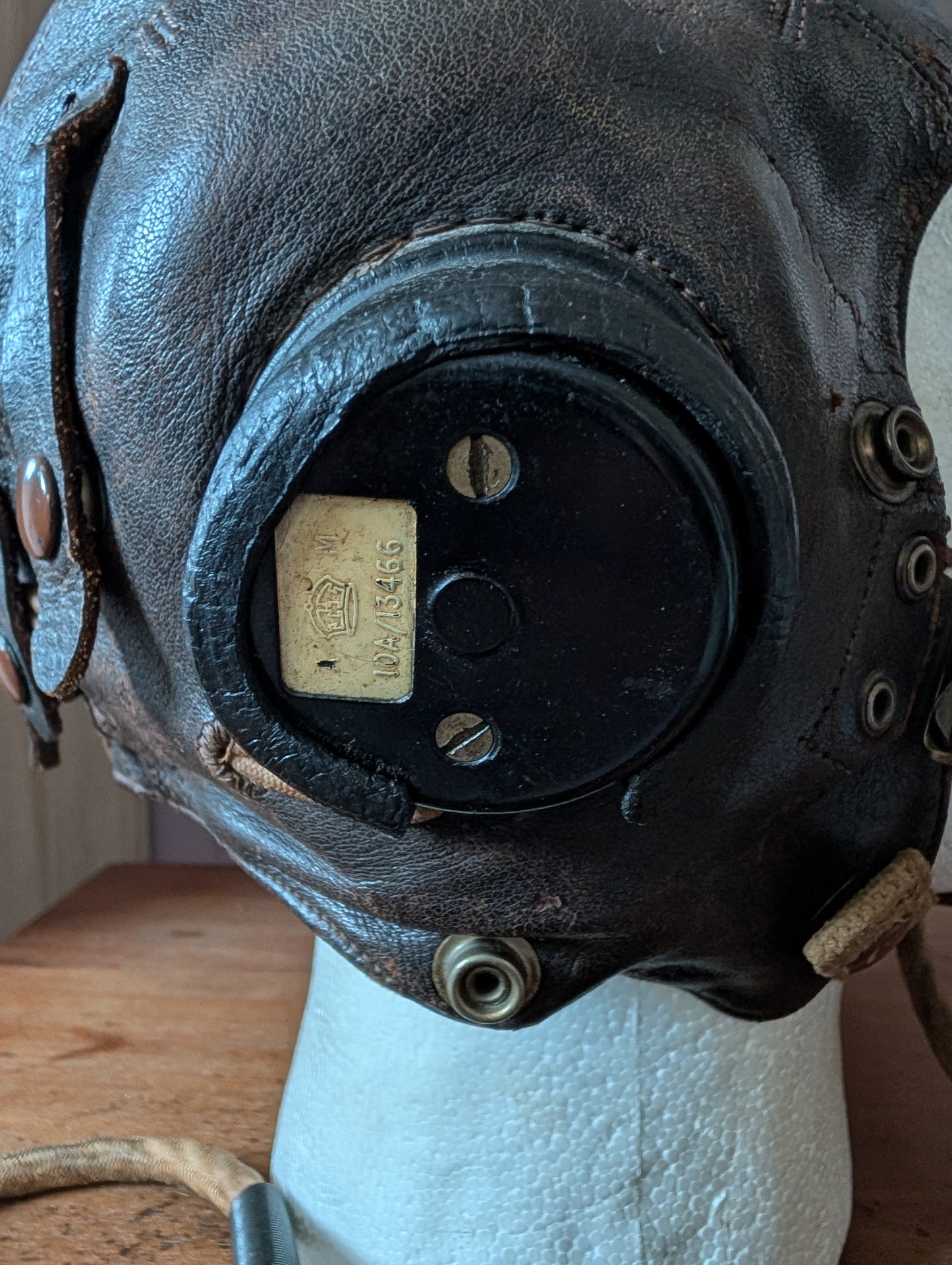 WW2 RAF TYPE C FLYING HELMET, RECEIVERS & WIRING LOOM + TYPE H MASK