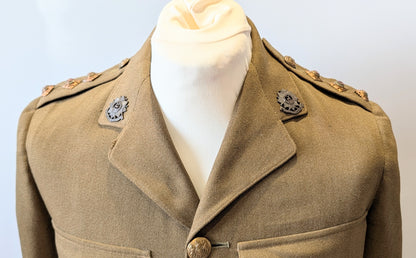 WW2 1942 British  Bedfordshire & Hertfordshire Regt Captain's Jacket