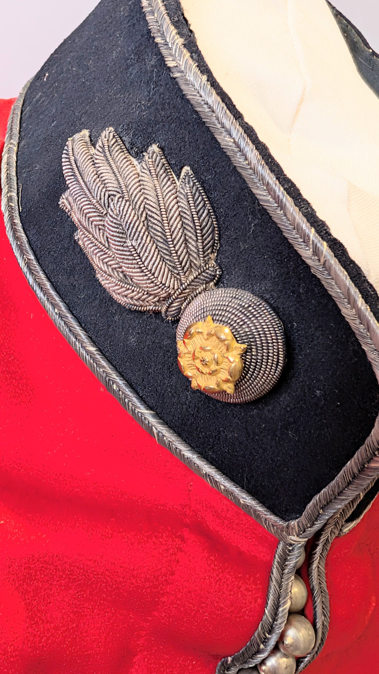 Victorian Royal Fusiliers Lieutenant's Scarlet Undress Shell Jacket