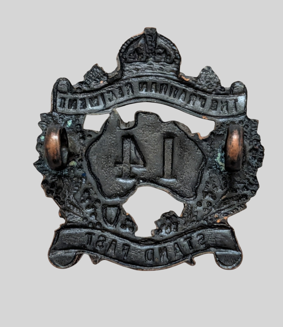 WW2 era 14th Australian Bn (Prahran Regt) Officer's Bronze Collar Badge