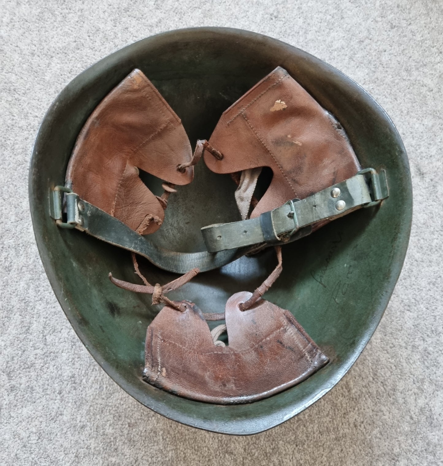 Rare WW2 Italian Experimental Rivetless M33 Helmet, Named
