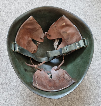 Rare WW2 Italian Experimental Rivetless M33 Helmet, Named