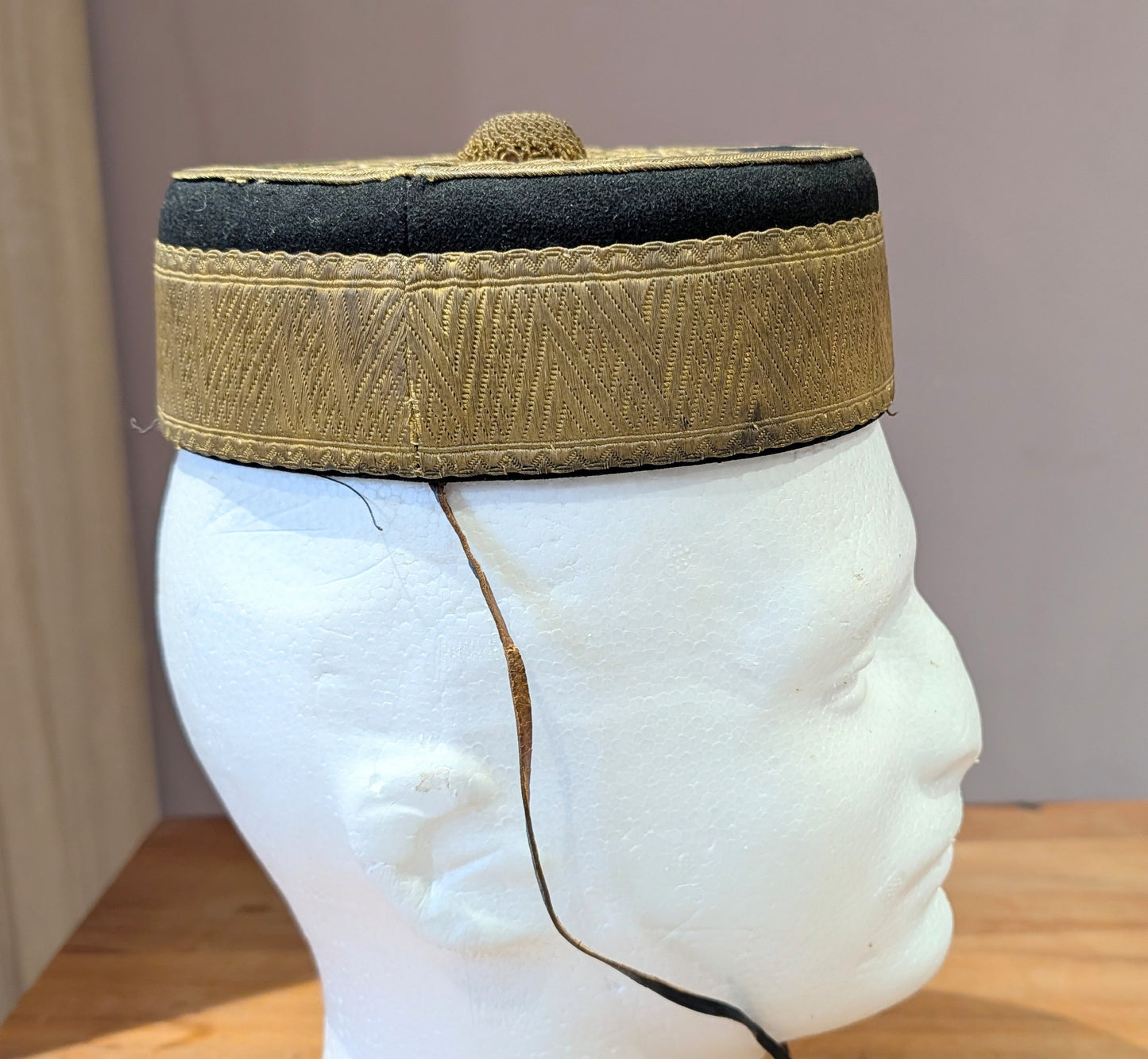 Fantastic Rare Original Victorian 4th Hussars Officers Pill Box hat & Chinstrap