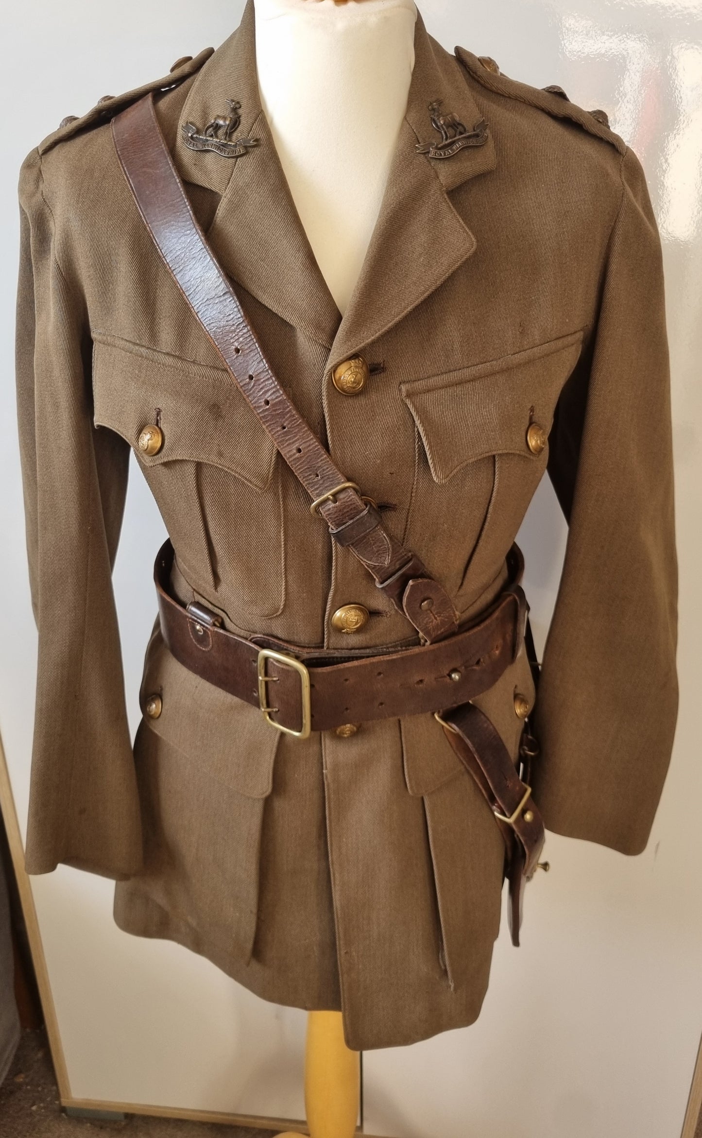 WW1 British Army Lieutenant Uniform Jacket Royal Warwickshire Regiment & Sam Browne