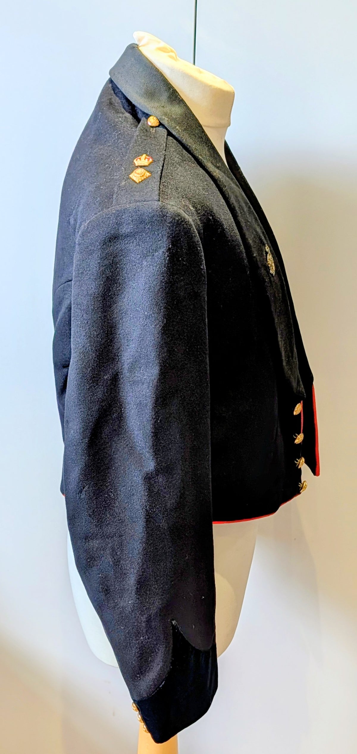 SOLD! Beautiful WW2 Indian Medical Service Lieut Colonels Mess Jacket - Lieut-Colonel F A Barker