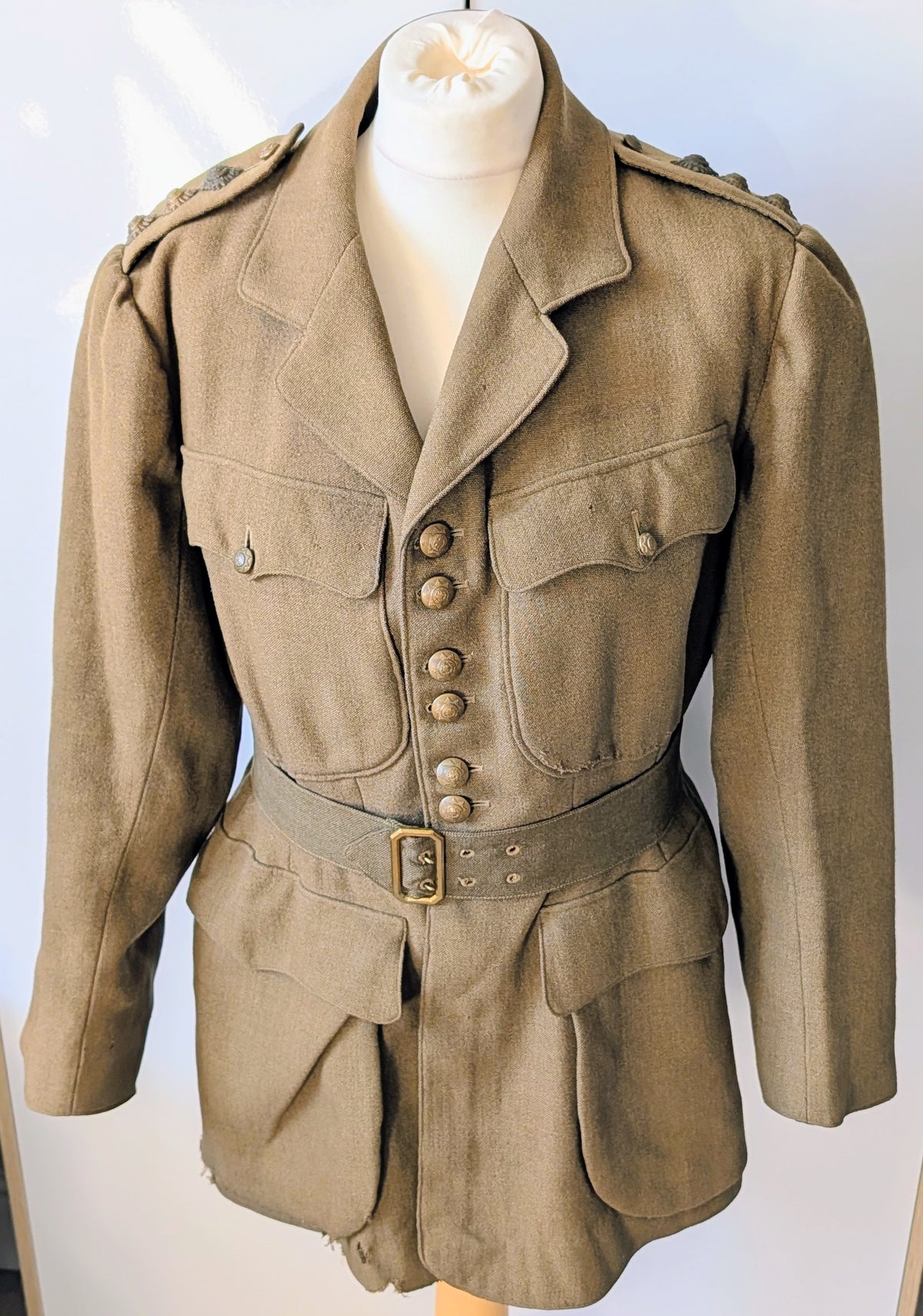 SOLD! WW1 British Army Captains Jacket Coldstream Guards - William M Beckwith DSO