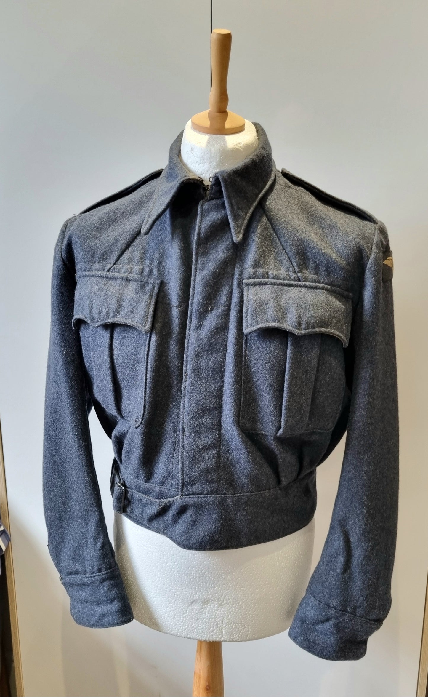 WW2 RAF Battleblouse, Dated 1945