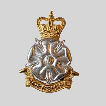 Fine Quality Yorkshire Brigade Officers Silver & Gilt Cap Badge 1958-69