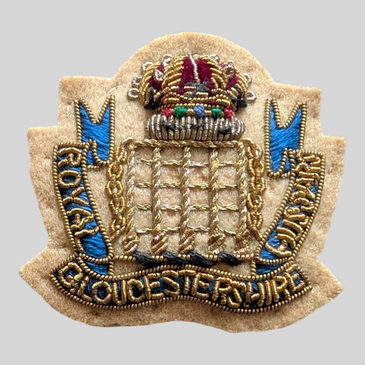 Rare Royal Gloucestershire Hussars Officer's Bullion Fabric Beret Badge