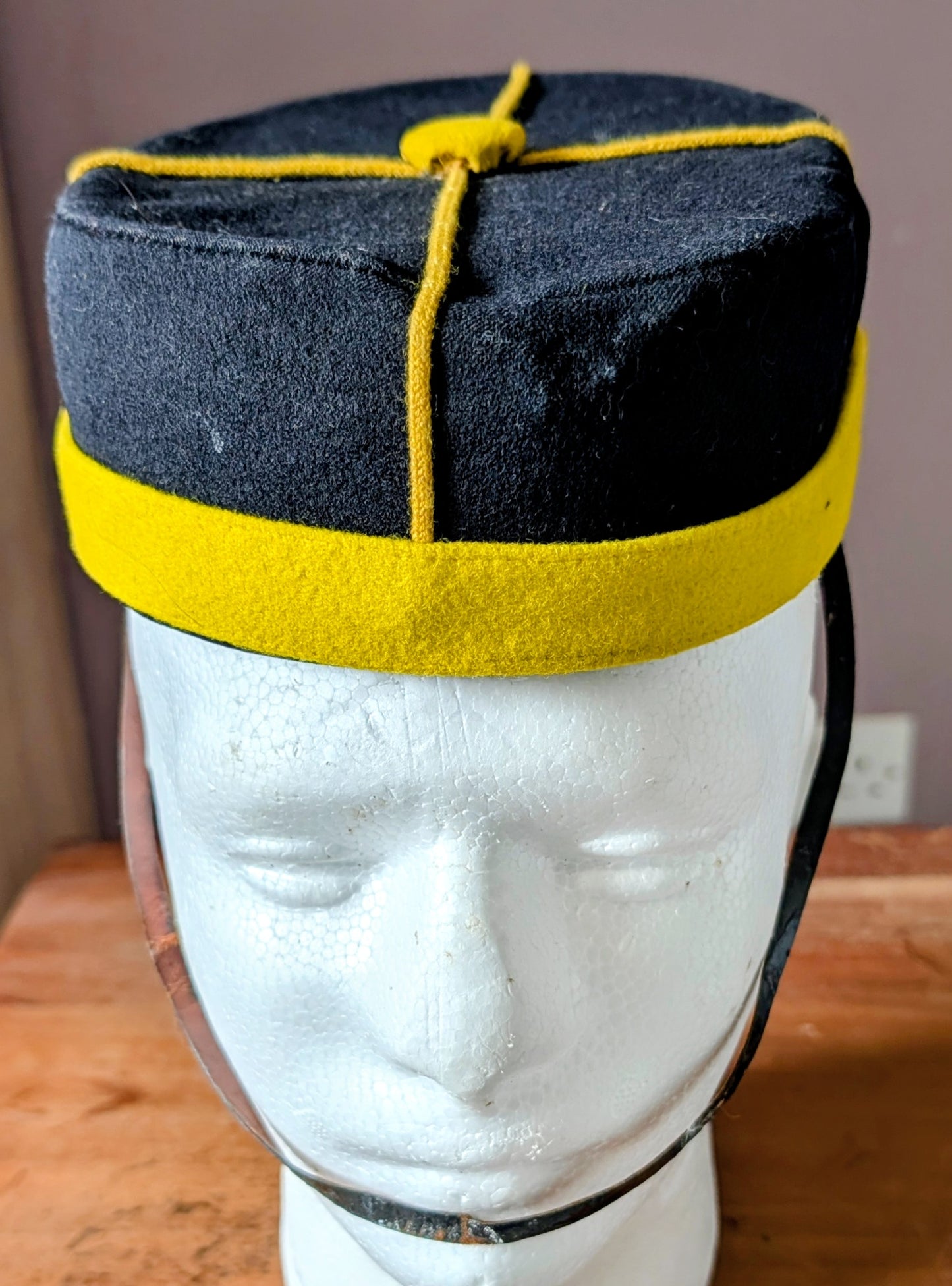 Fantastic Rare Victorian Lancers Other Ranks Pill Box hat & Chinstrap