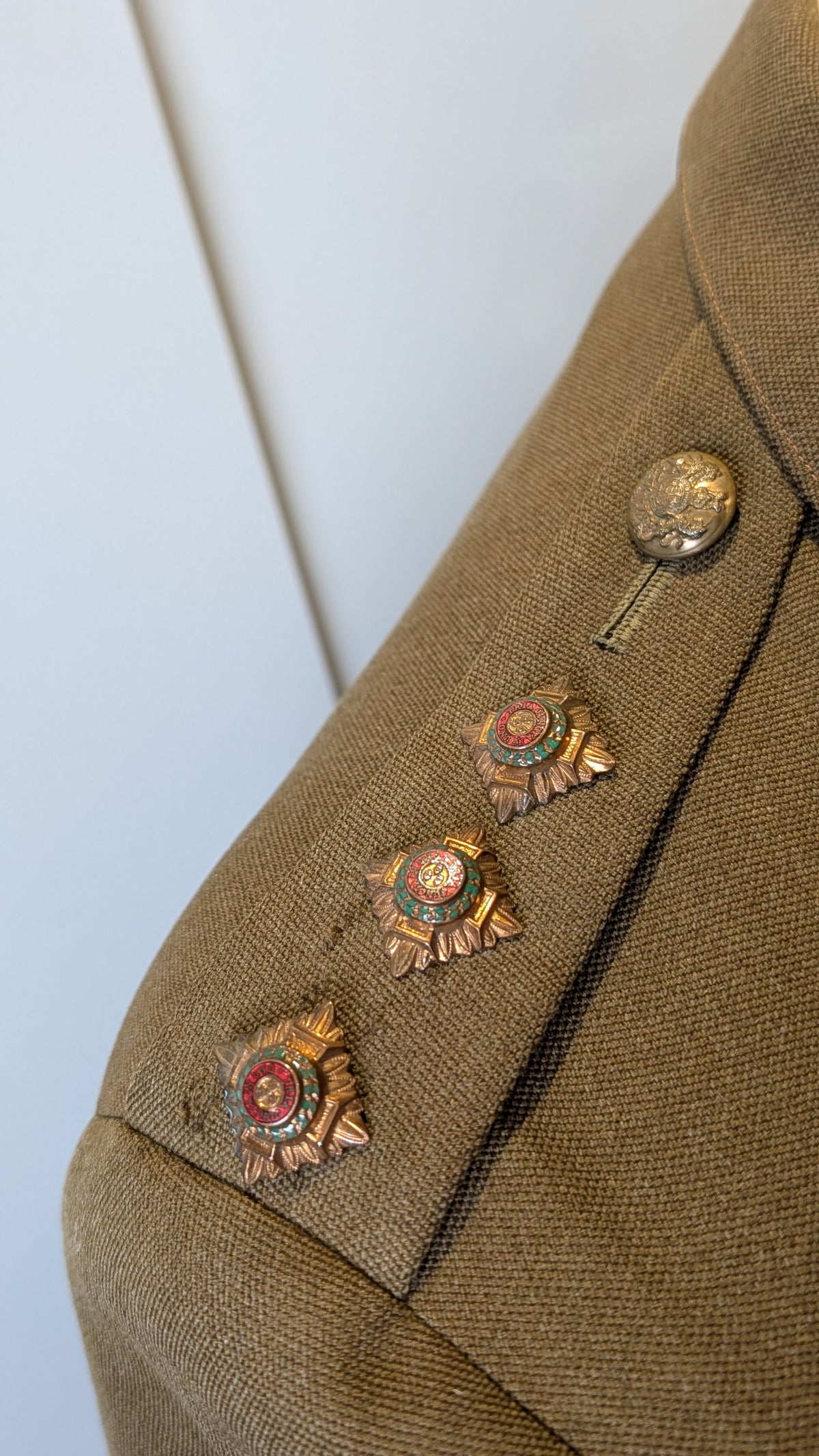 WW2 1942 British  Bedfordshire & Hertfordshire Regt Captain's Jacket