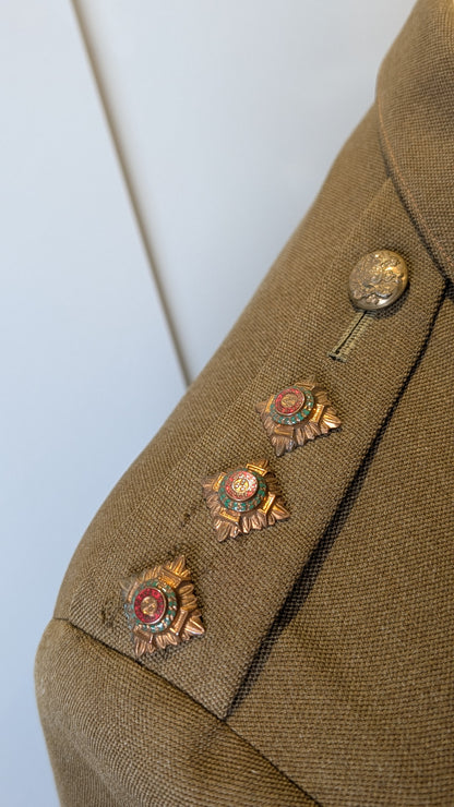 WW2 1942 British  Bedfordshire & Hertfordshire Regt Captain's Jacket