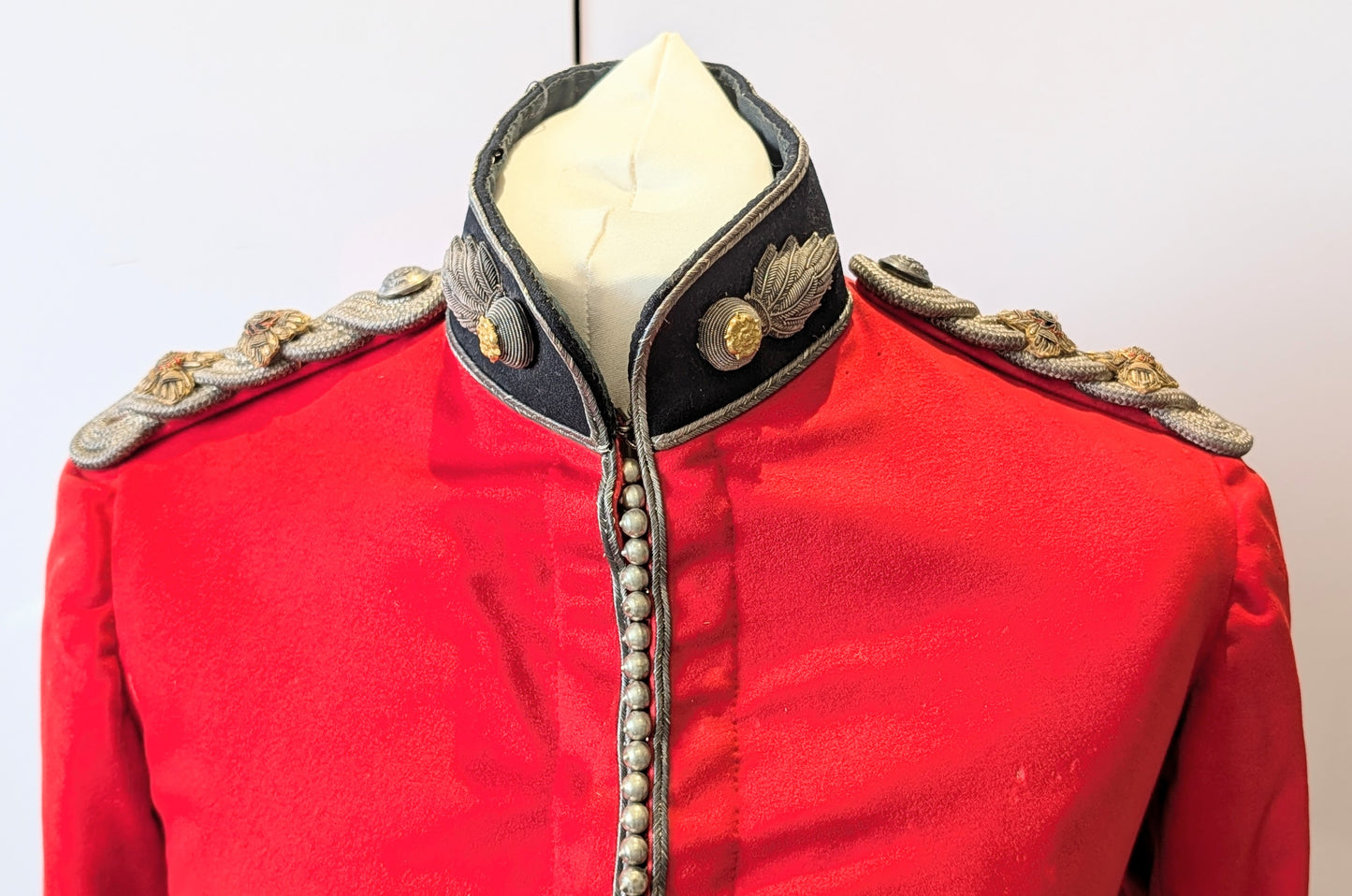 Victorian Royal Fusiliers Lieutenant's Scarlet Undress Shell Jacket