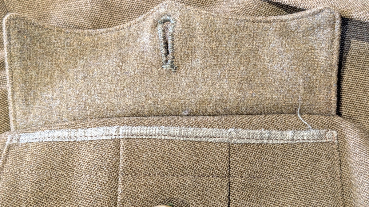 WW2 1942 British  Bedfordshire & Hertfordshire Regt Captain's Jacket