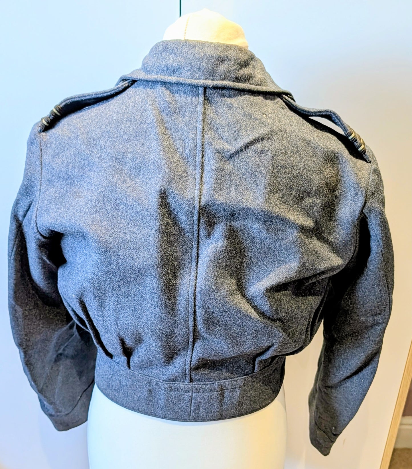 VINTAGE RAF FLIGHT LIEUTENANT BATTLEDRESS - GEORGE MEDAL RECIPIENT 1948