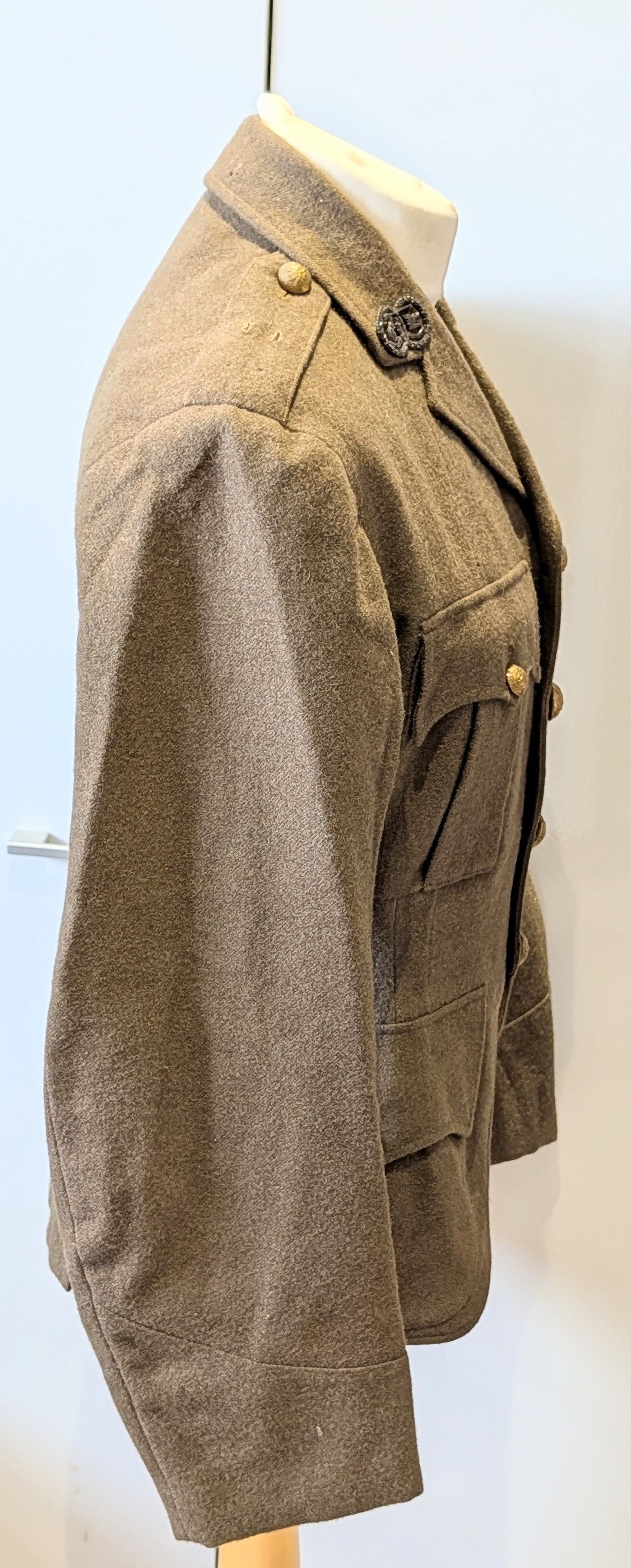 WW2 Argyll & Sutherland Highlanders Officers Cutaway Service Jacket