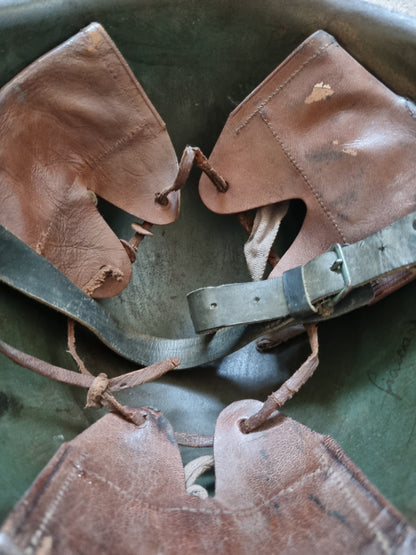 Rare WW2 Italian Experimental Rivetless M33 Helmet, Named