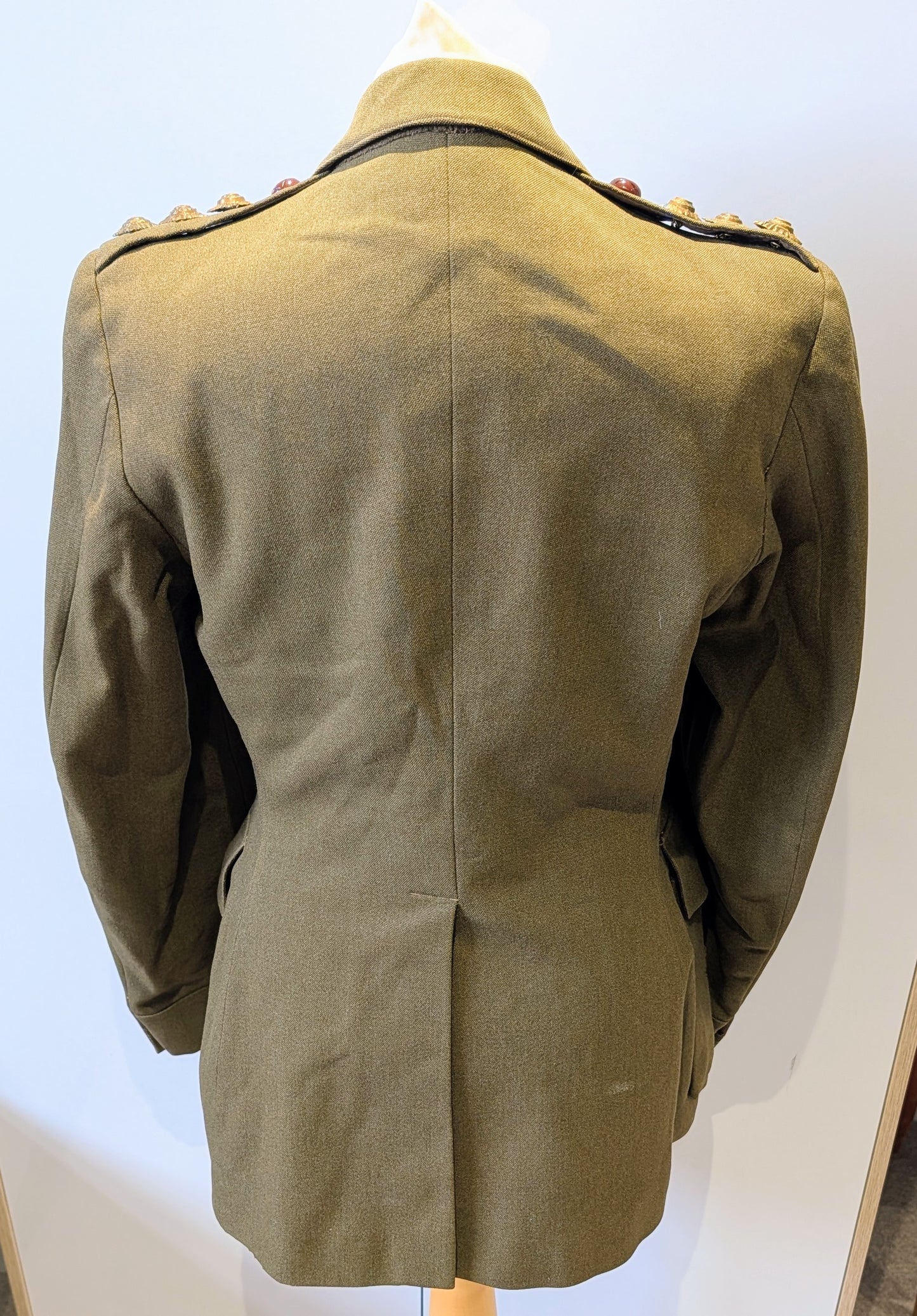 WW1 to Interwar British Captain's Uniform Jacket MC Winner WW1 Veteran