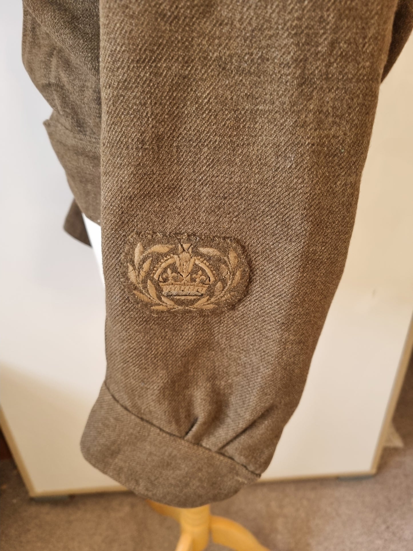 SOLD! WW2 ROYAL SIGNALS CANADIAN MADE BATTLEDRESS + SIDECAP + VE DAY PHOTOS TO THE SAME SOLDIER