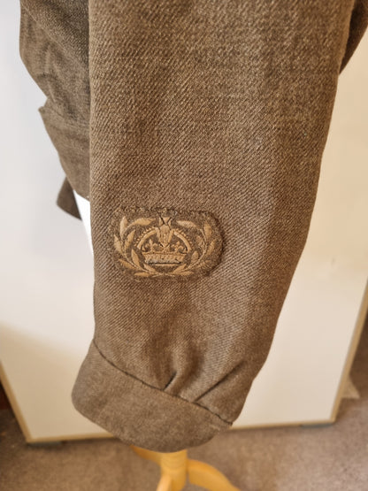 SOLD! WW2 ROYAL SIGNALS CANADIAN MADE BATTLEDRESS + SIDECAP + VE DAY PHOTOS TO THE SAME SOLDIER