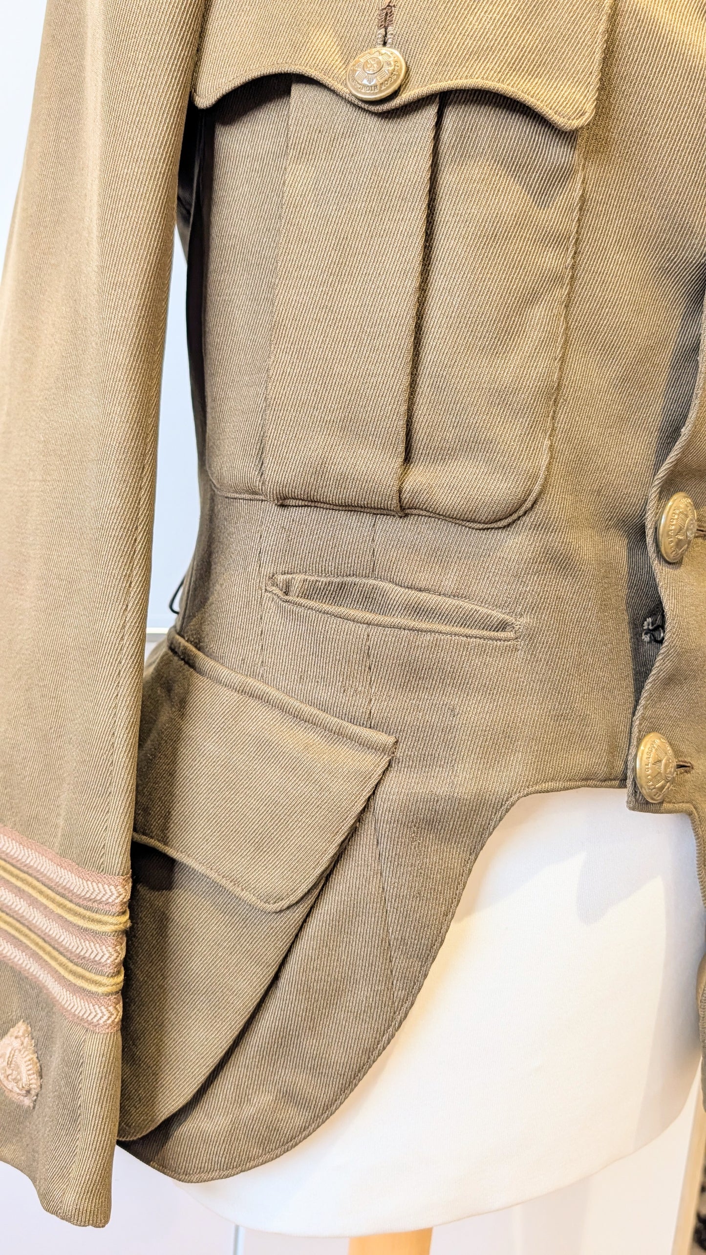 Fantastic WW1 9th Bn Glasgow Highlanders HLI Territorial Major's Cutaway Cuff Rank Jacket to an MC Winner