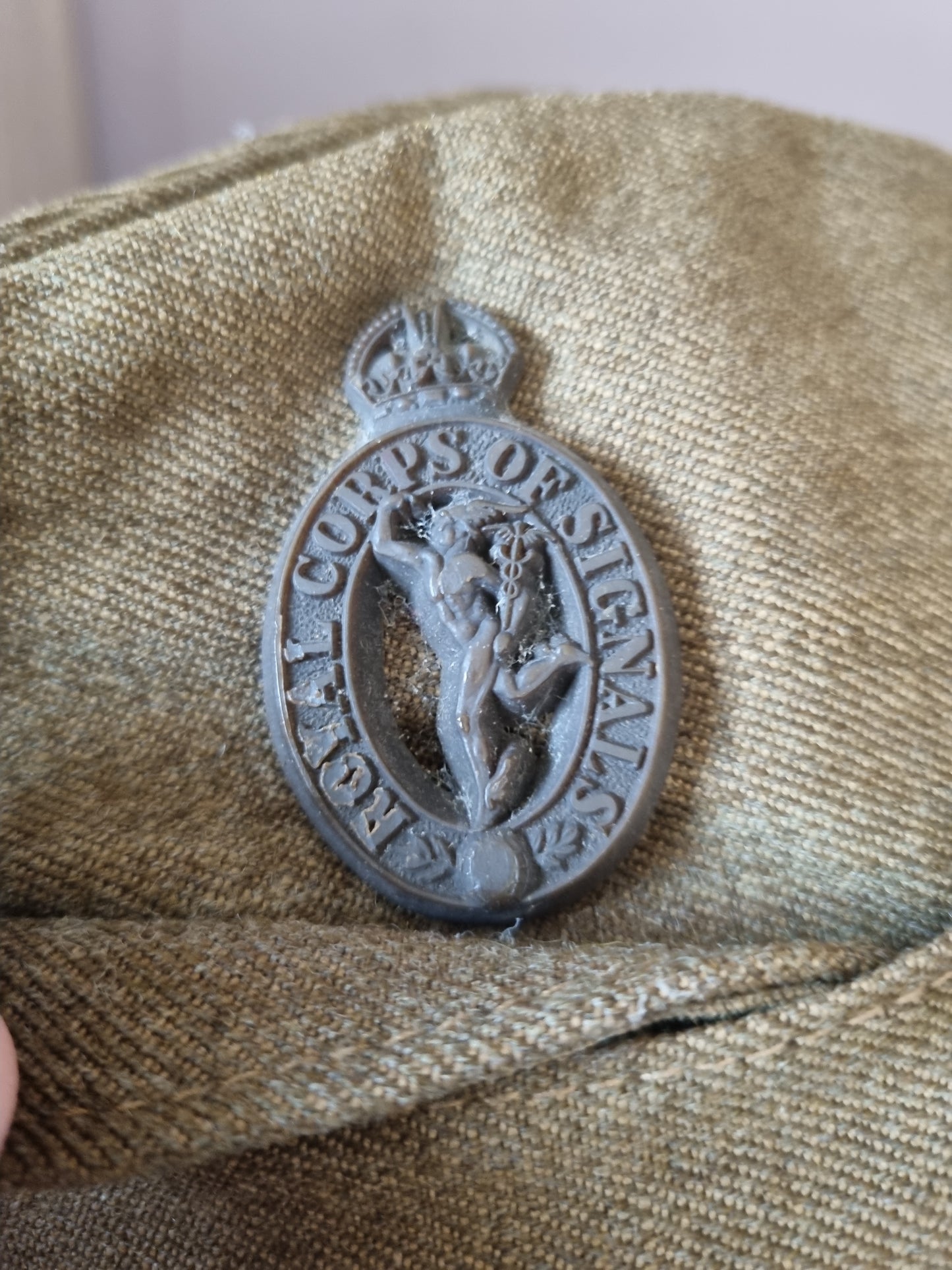 SOLD! WW2 ROYAL SIGNALS CANADIAN MADE BATTLEDRESS + SIDECAP + VE DAY PHOTOS TO THE SAME SOLDIER