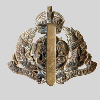 Derbyshire Yeomanry Gilding Metal Cap Badge 1908-22