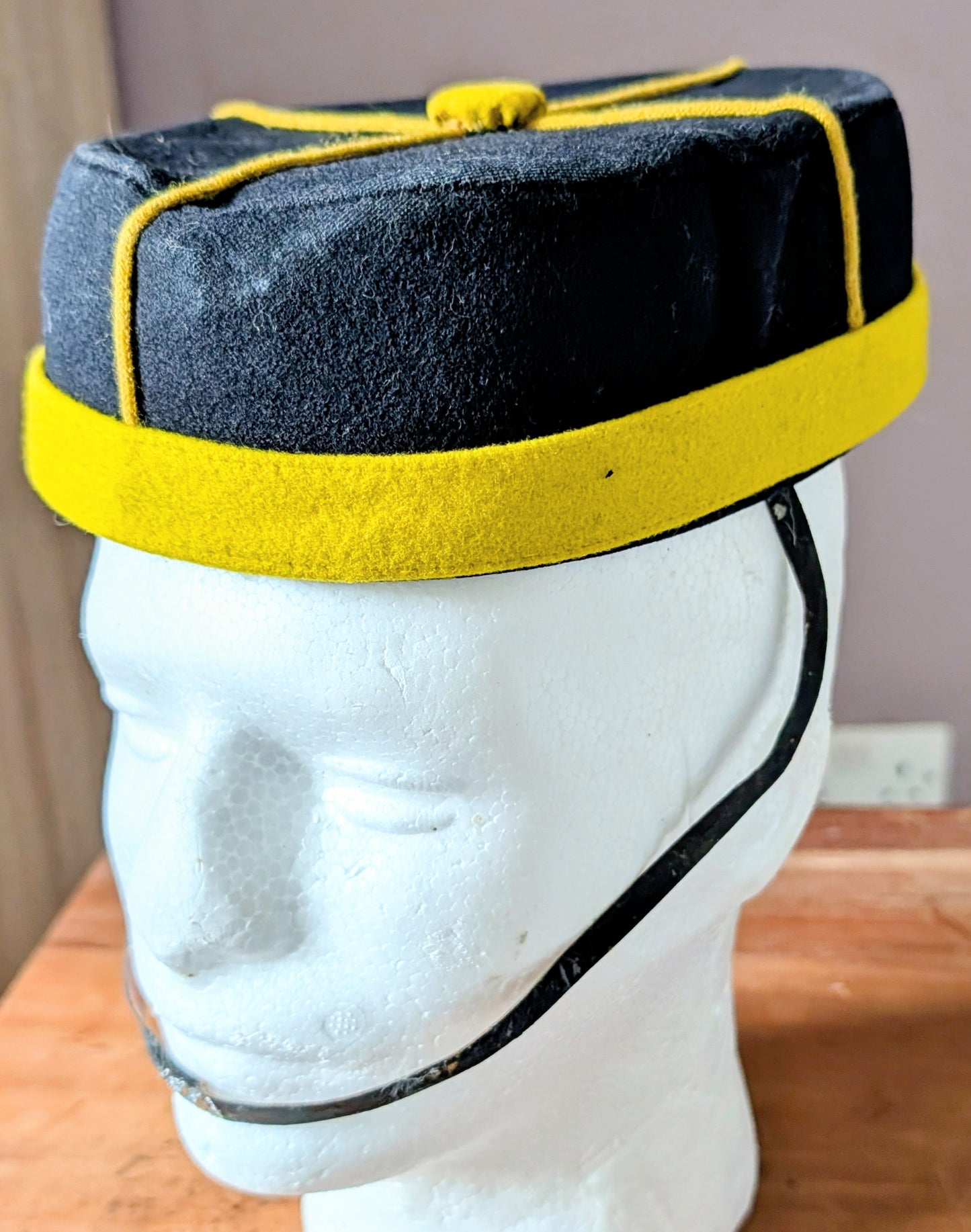Fantastic Rare Victorian Lancers Other Ranks Pill Box hat & Chinstrap