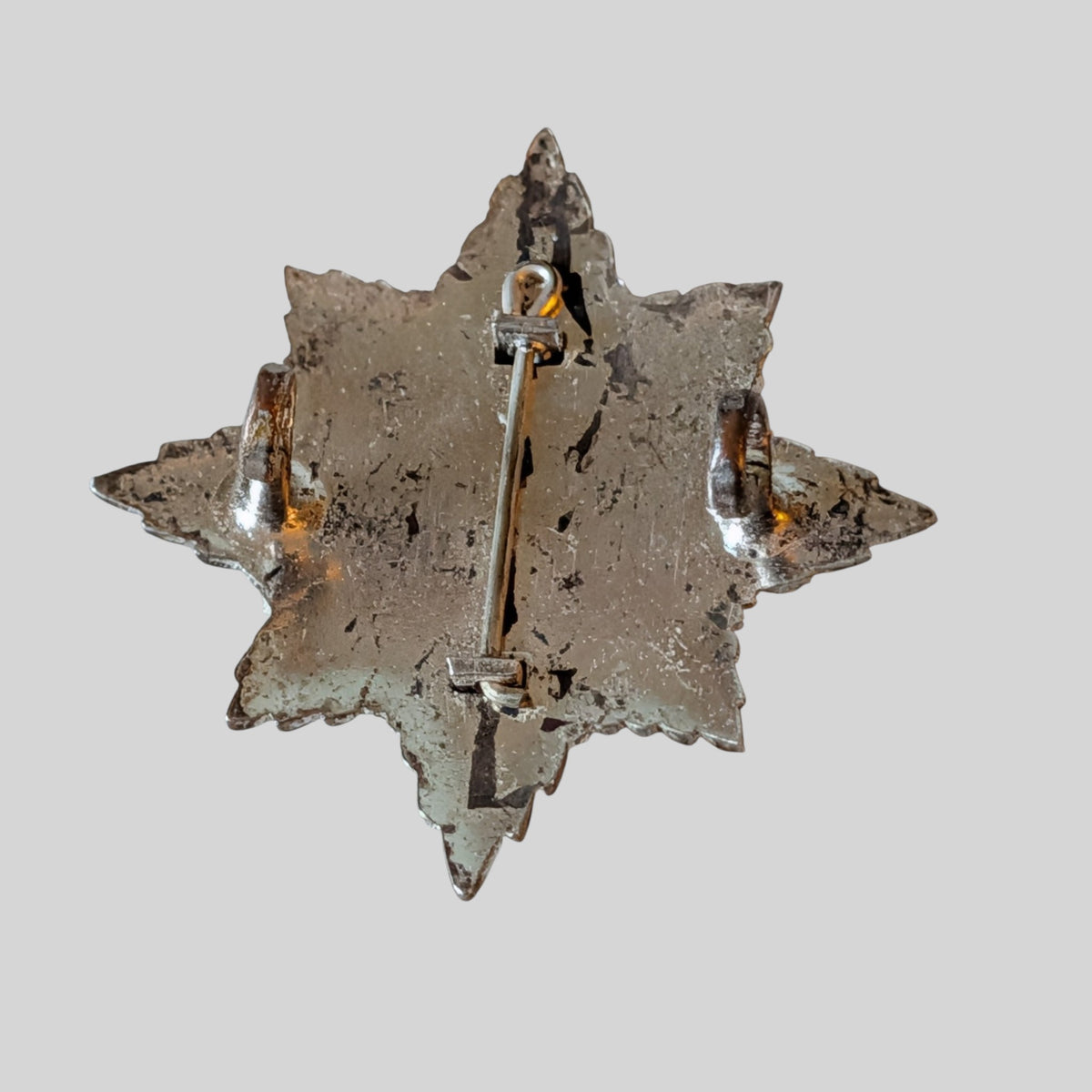 4th/7th Dragoon Guards Frosted Silvered Cap Badge