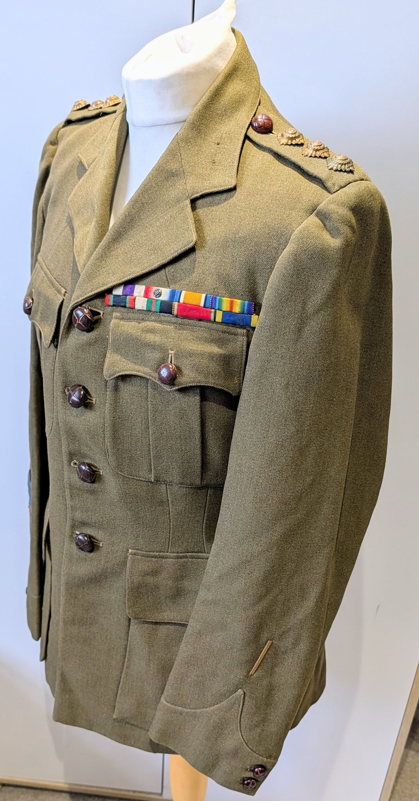 WW1 to Interwar British Captain's Uniform Jacket MC Winner WW1 Veteran