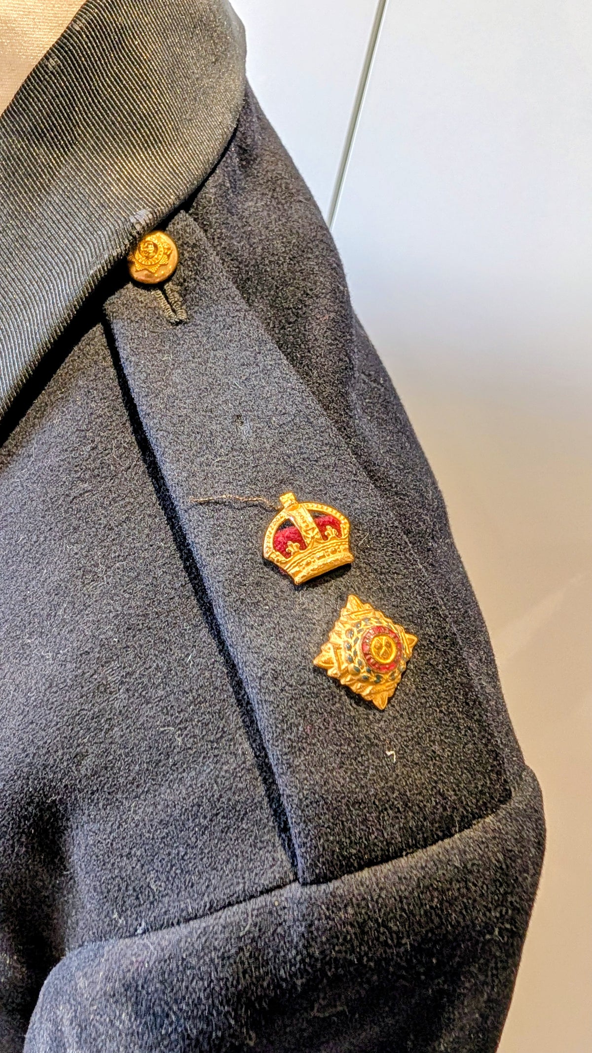 SOLD! Beautiful WW2 Indian Medical Service Lieut Colonels Mess Jacket - Lieut-Colonel F A Barker