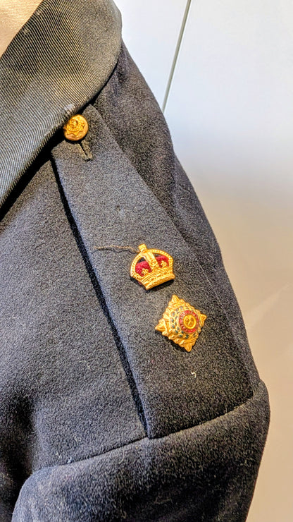 SOLD! Beautiful WW2 Indian Medical Service Lieut Colonels Mess Jacket - Lieut-Colonel F A Barker