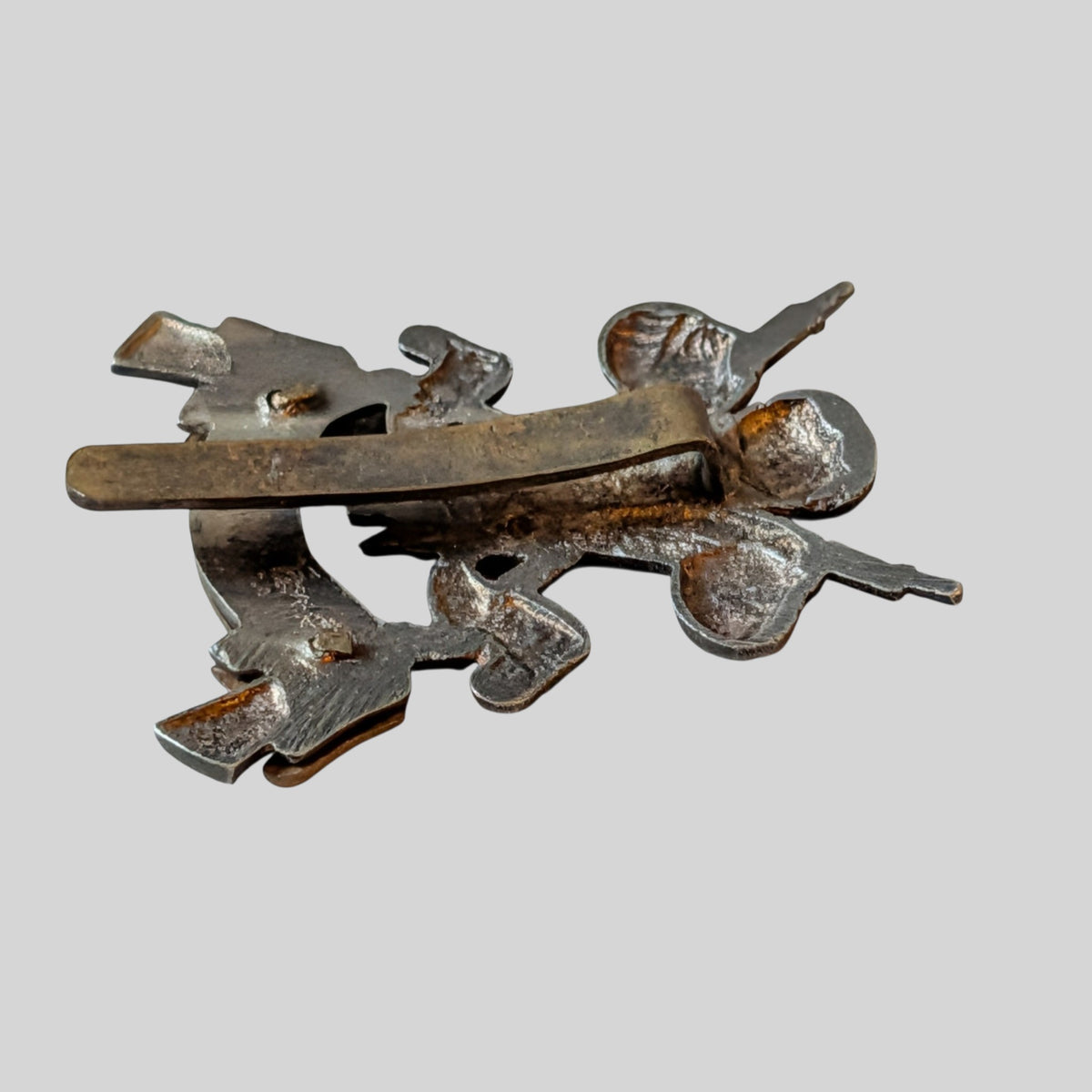 3rd Carabiniers Senior NCOs Die Cast Bimetal Cap Badge