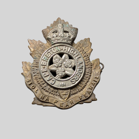 Canadian Cape Breton Highlanders Bimetal KC Cap Badge