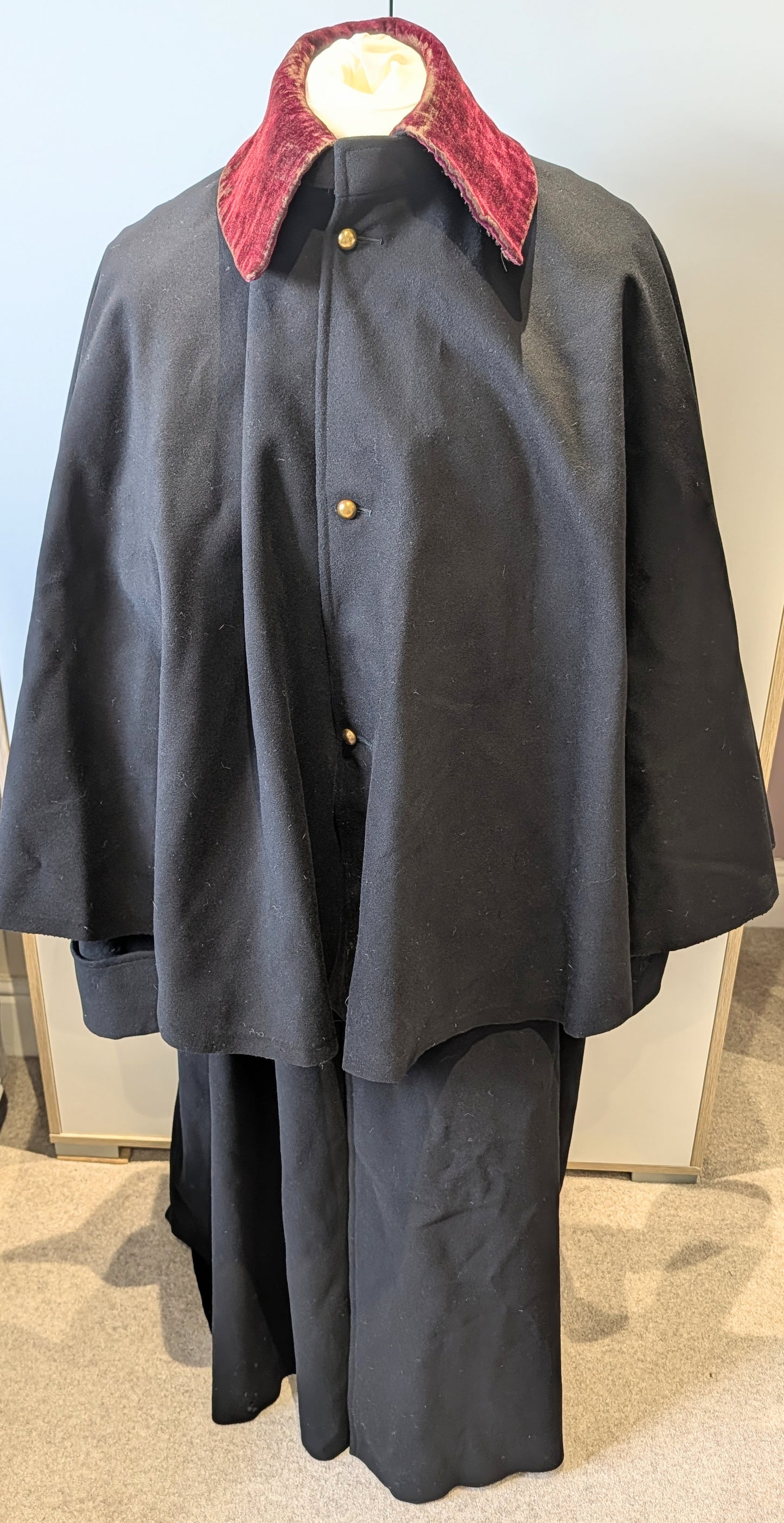 Rare Edwardian 11th Hussars Officers Cloak & Cape To C H G Mulholland DSO OBE