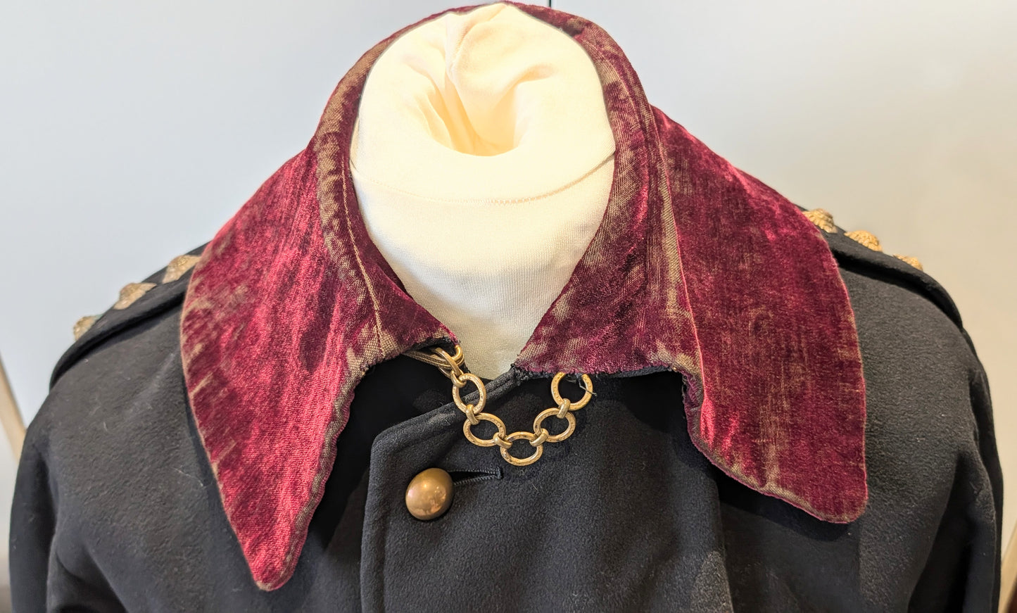 Rare Edwardian 11th Hussars Officers Cloak & Cape To C H G Mulholland DSO OBE