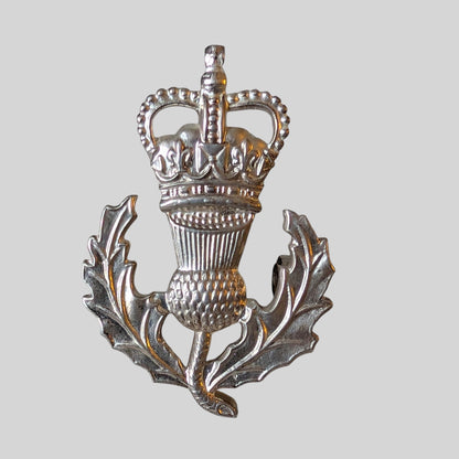 Rare EIIR Queen's Own Highlanders Officers Silver Cap Badge 1961-94
