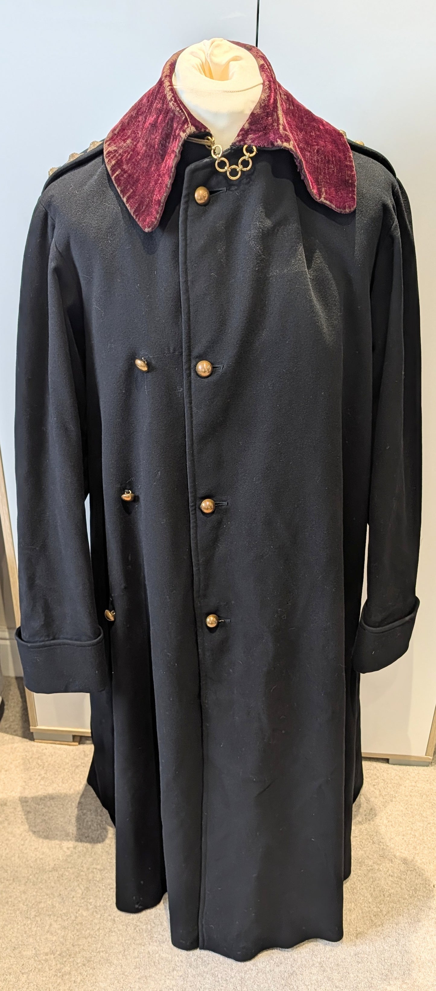 Rare Edwardian 11th Hussars Officers Cloak & Cape To C H G Mulholland DSO OBE
