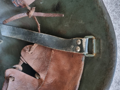 Rare WW2 Italian Experimental Rivetless M33 Helmet, Named