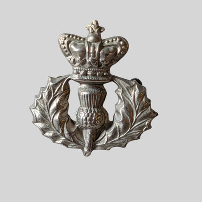 Victorian Queen's Own Cameron Highlanders White Metal Collar Badge