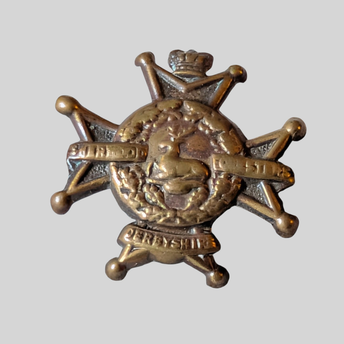 Victorian Sherwood Rangers Derbyshire Regt Gilding Metal Collar Badge
