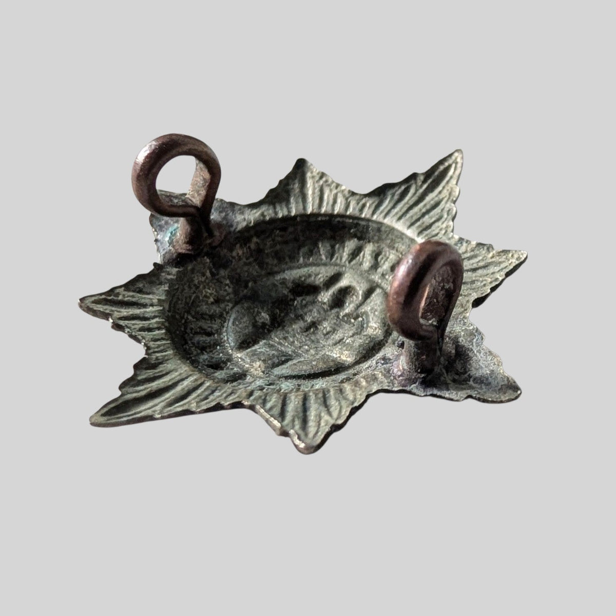 4th / 7th Royal Dragoon Guards White Metal Collar Badge