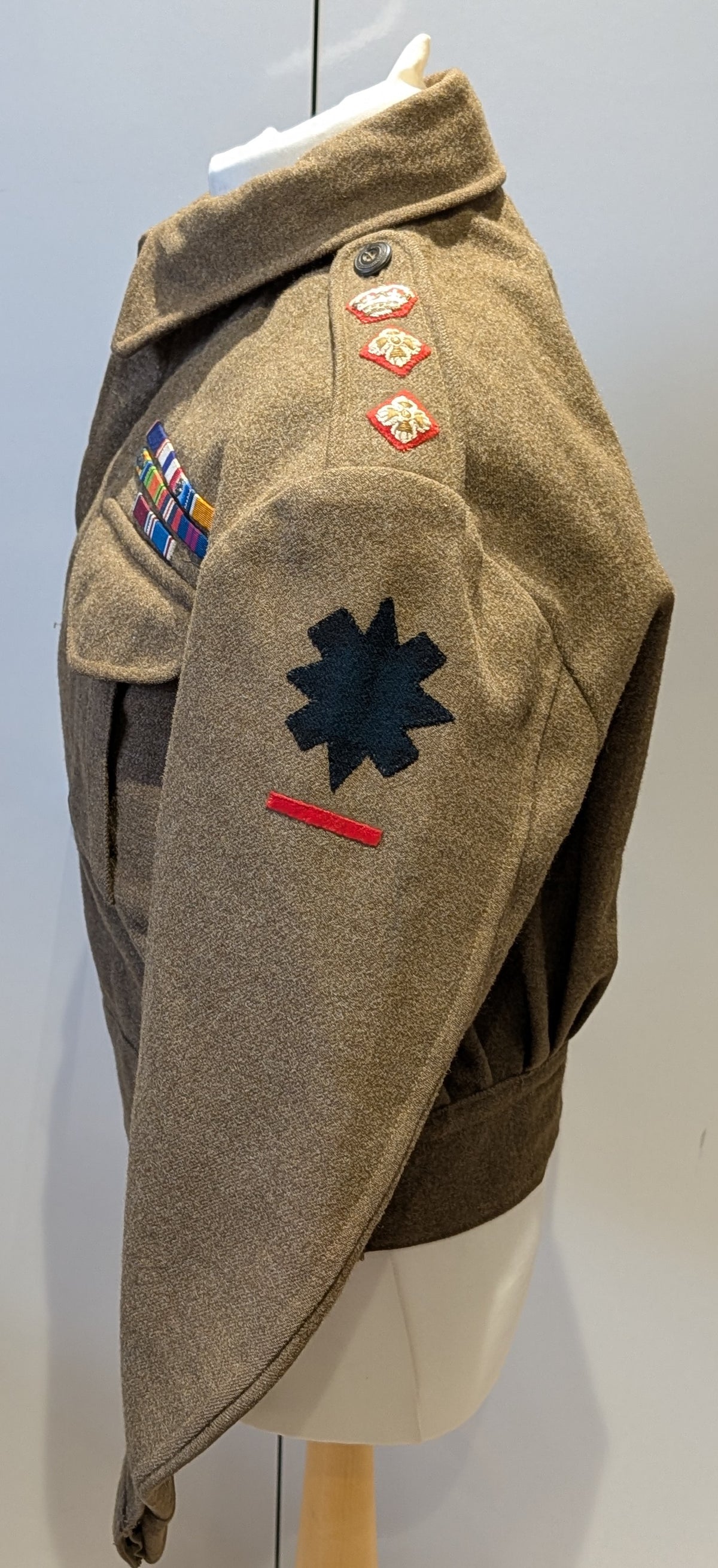 Fantastic & Historically Important WW2 Colonel's Black Watch 1940 Pattern Battledress Jacket attributed to 12th Earl Of Airlie KT GCVO MC